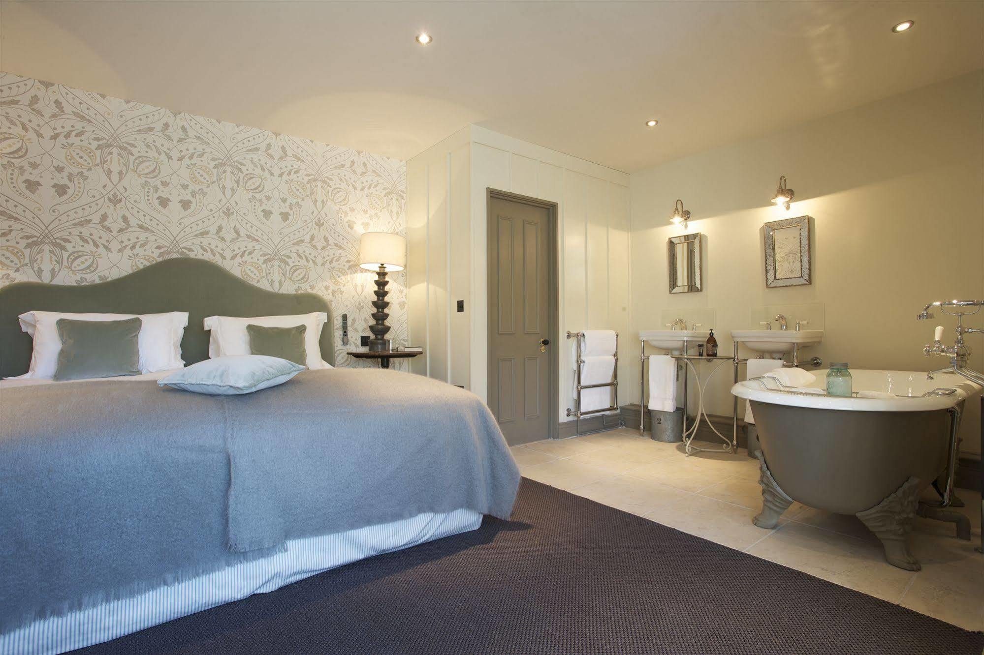The Wheatsheaf Inn Bourton-on-the-Water Ngoại thất bức ảnh